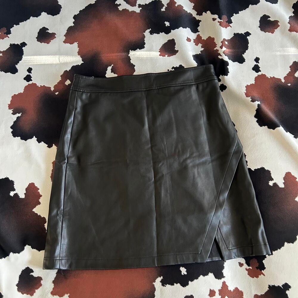 Loft Women's Black and Grey Skirt